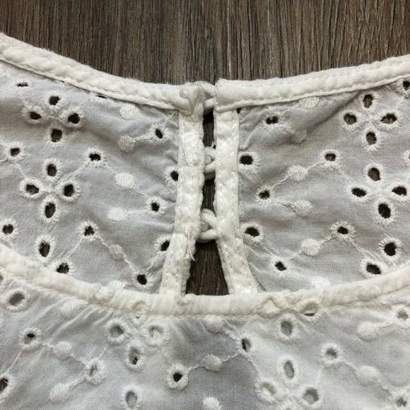 Vintage Embroidered Eyelet Crop Top - Picture 9 of 17